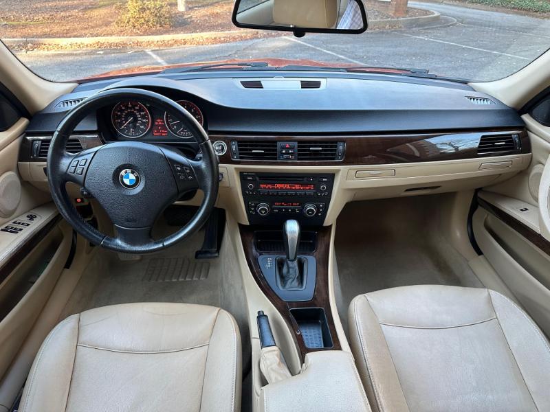BMW 3-Series 328i 2011