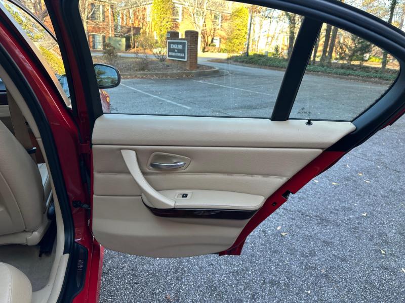 BMW 3-Series 328i 2011