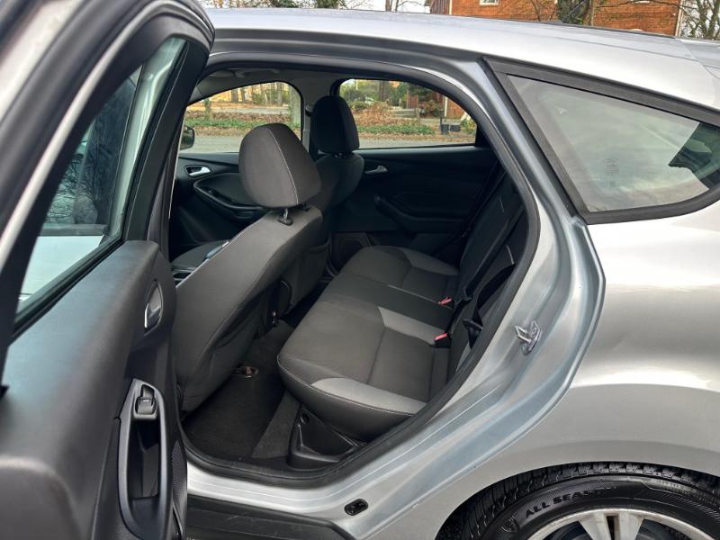 Ford Focus SE Hatch 2014