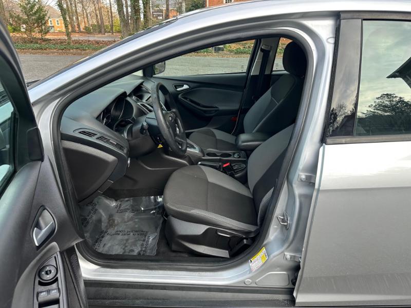 Ford Focus SE Hatch 2014