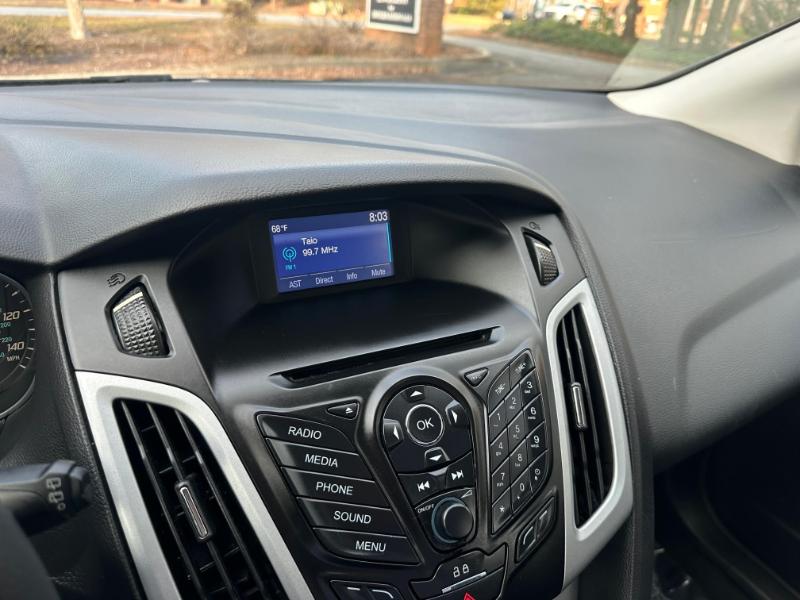 Ford Focus SE Hatch 2014