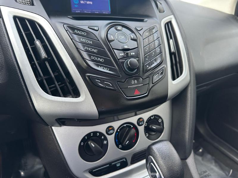 Ford Focus SE Hatch 2014