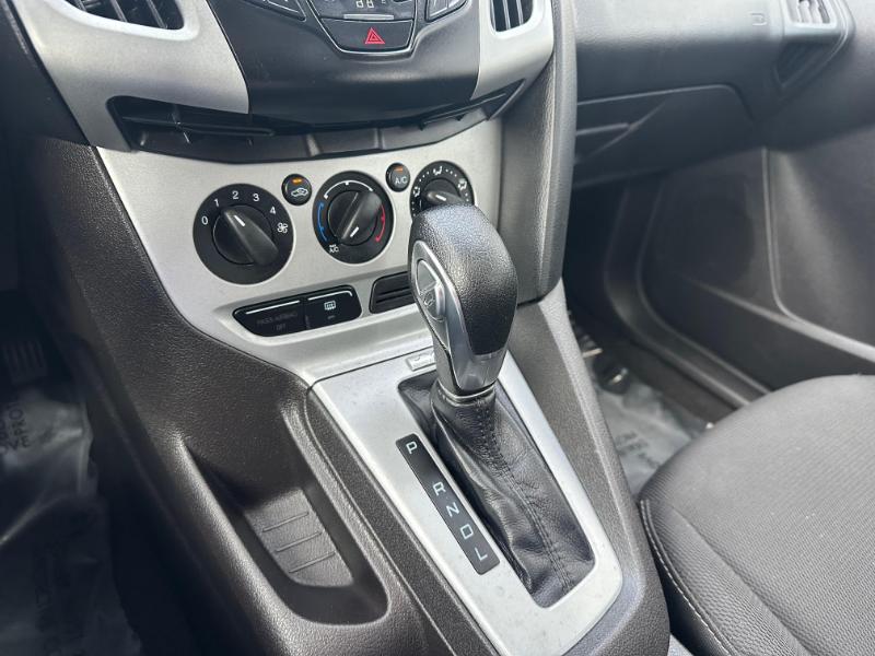 Ford Focus SE Hatch 2014