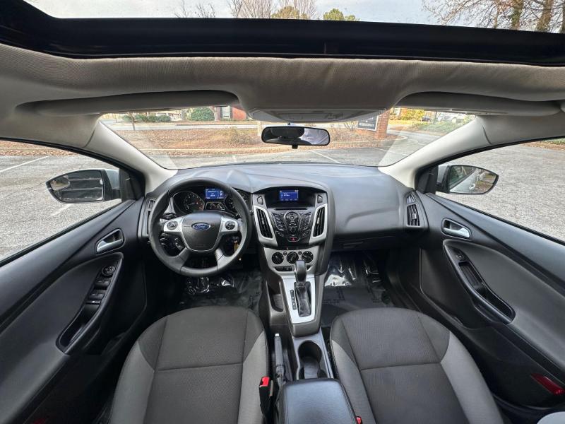 Ford Focus SE Hatch 2014