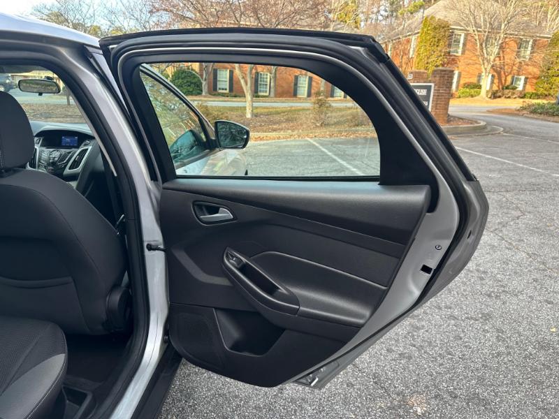 Ford Focus SE Hatch 2014