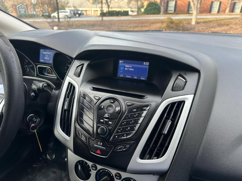 Ford Focus SE Hatch 2014