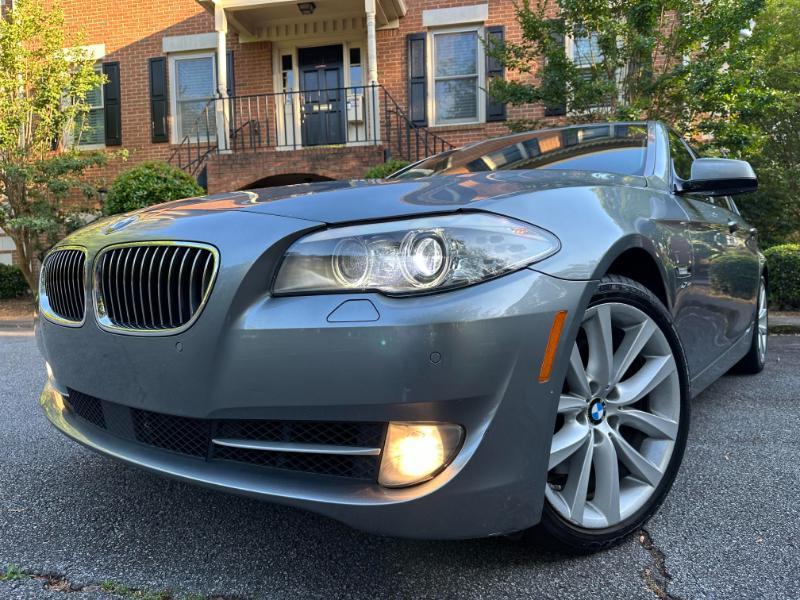 BMW 5-Series 535xi 2011