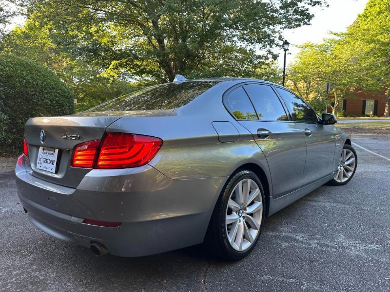 BMW 5-Series 535xi 2011