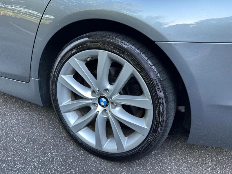 BMW 5-Series 535xi 2011