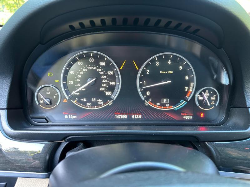 BMW 5-Series 535xi 2011