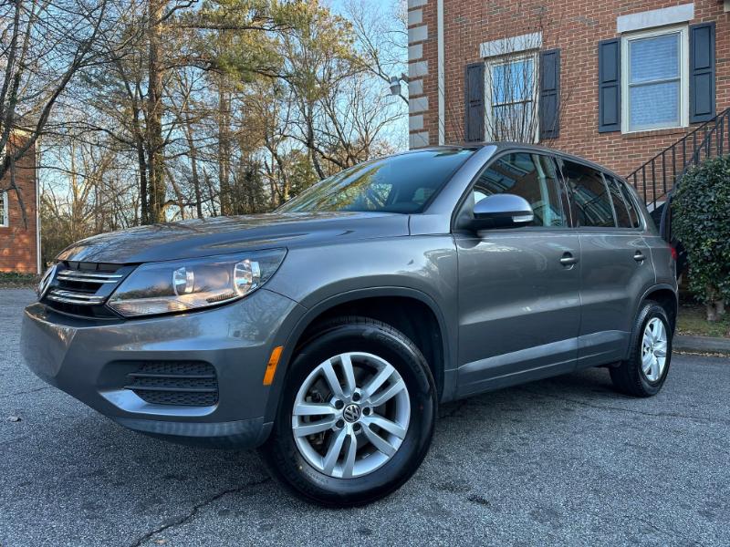 Volkswagen Tiguan SE 2012