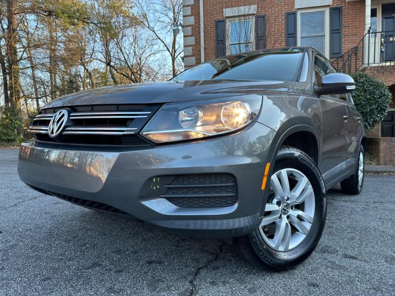Volkswagen Tiguan SE 2012