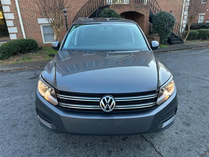 Volkswagen Tiguan SE 2012