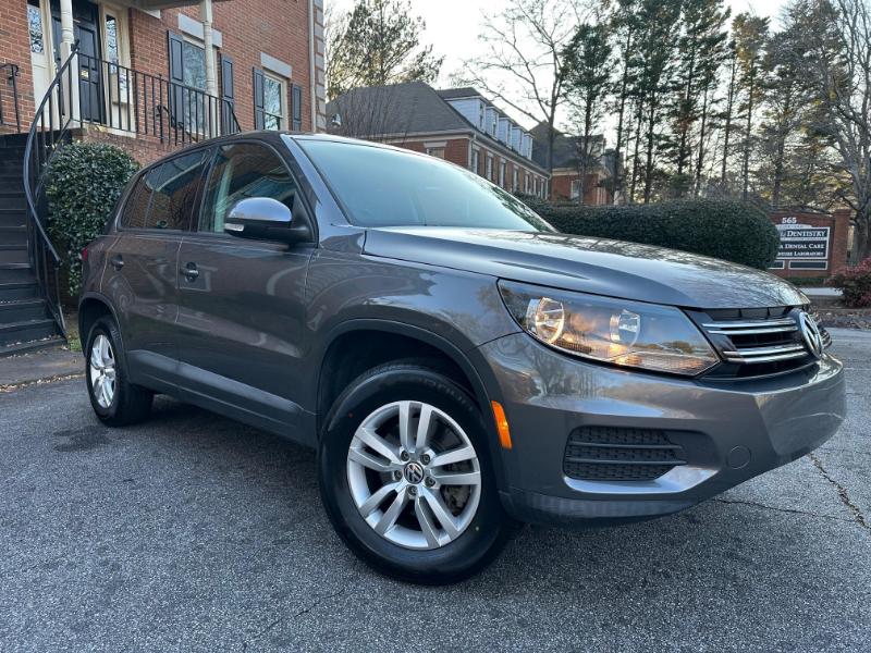 Volkswagen Tiguan SE 2012