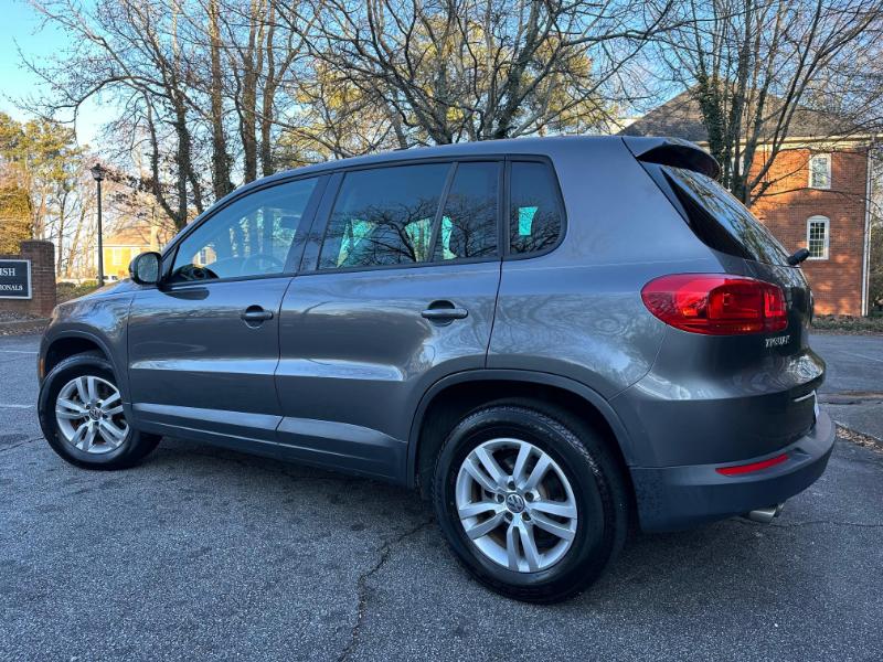 Volkswagen Tiguan SE 2012