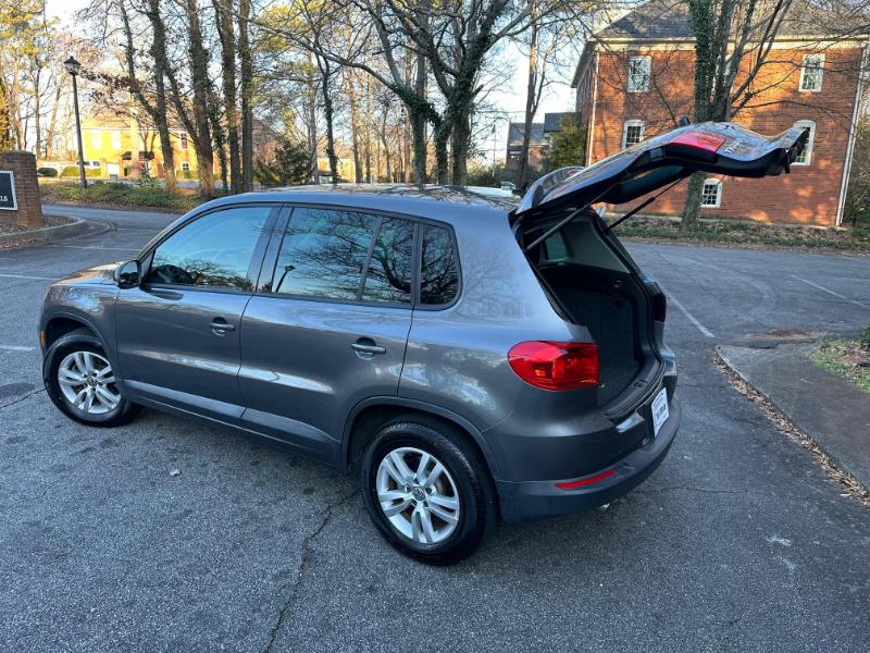 Volkswagen Tiguan SE 2012