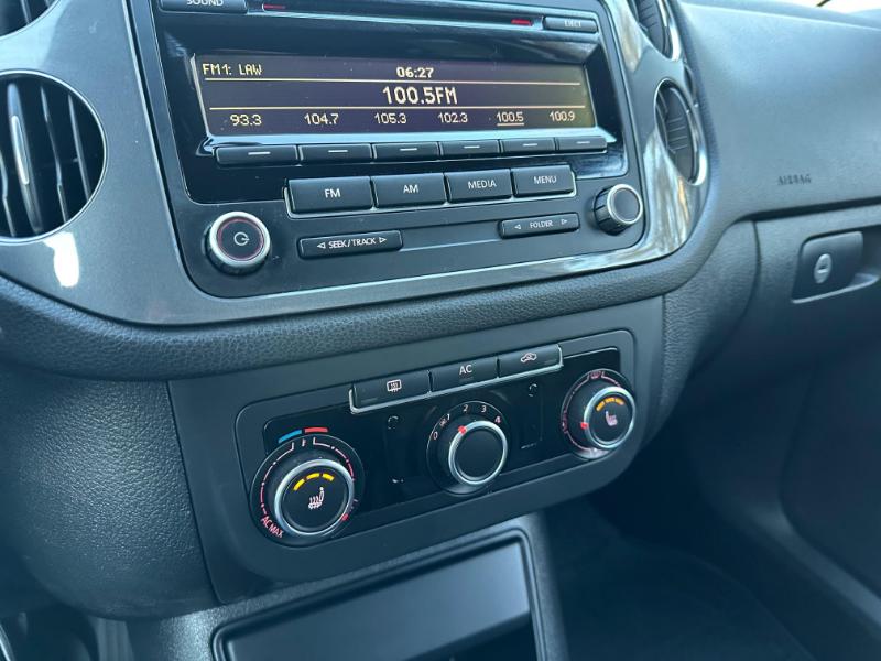 Volkswagen Tiguan SE 2012