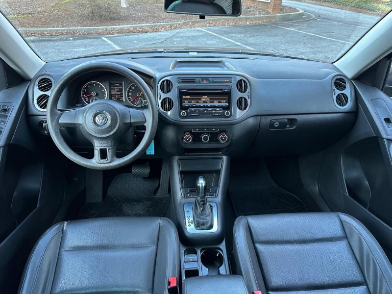 Volkswagen Tiguan SE 2012