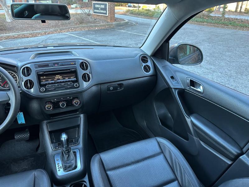 Volkswagen Tiguan SE 2012