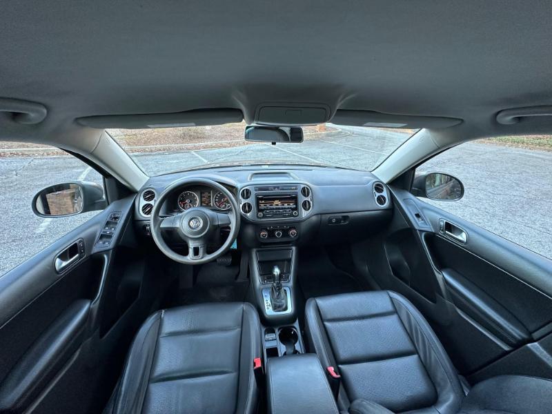 Volkswagen Tiguan SE 2012