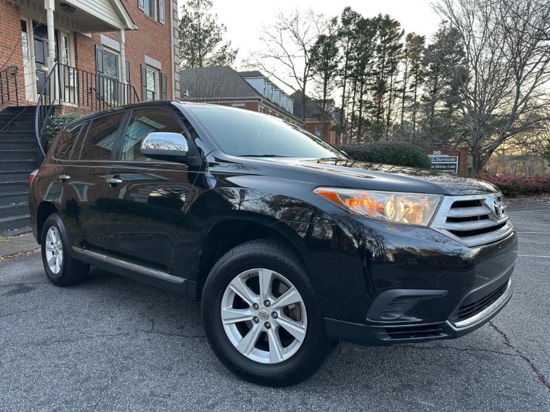 Toyota Highlander Base 4WD 2013