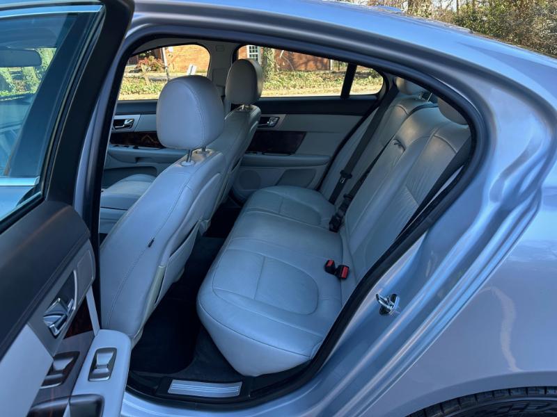 Jaguar XF-Series Premium Luxury 2009