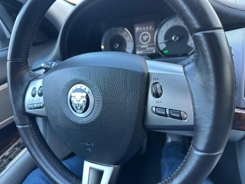 Jaguar XF-Series Premium Luxury 2009