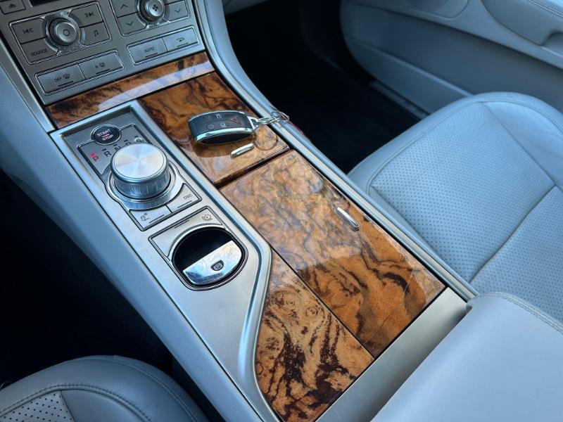 Jaguar XF-Series Premium Luxury 2009