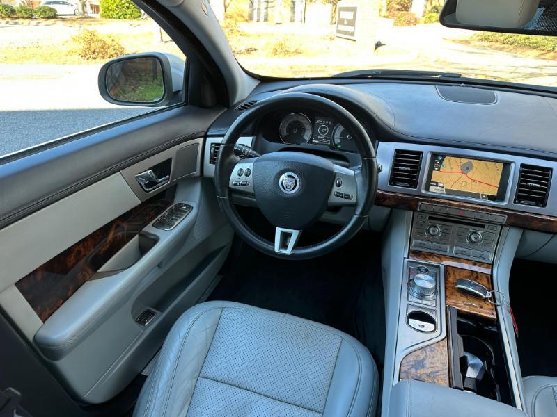Jaguar XF-Series Premium Luxury 2009