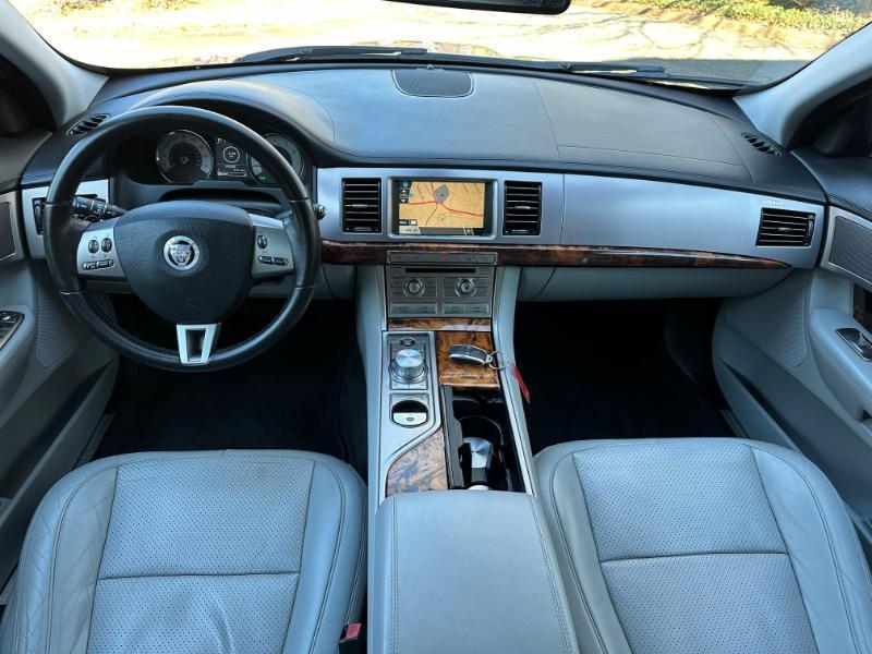 Jaguar XF-Series Premium Luxury 2009