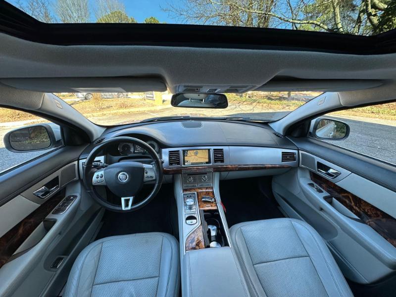 Jaguar XF-Series Premium Luxury 2009