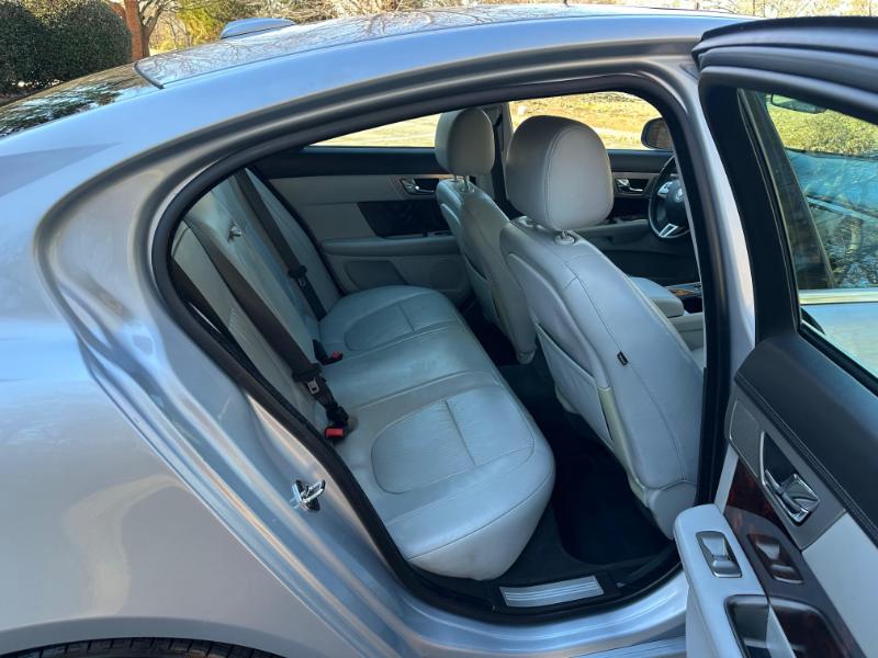 Jaguar XF-Series Premium Luxury 2009