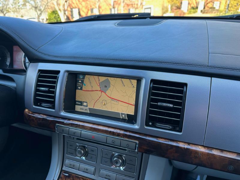 Jaguar XF-Series Premium Luxury 2009