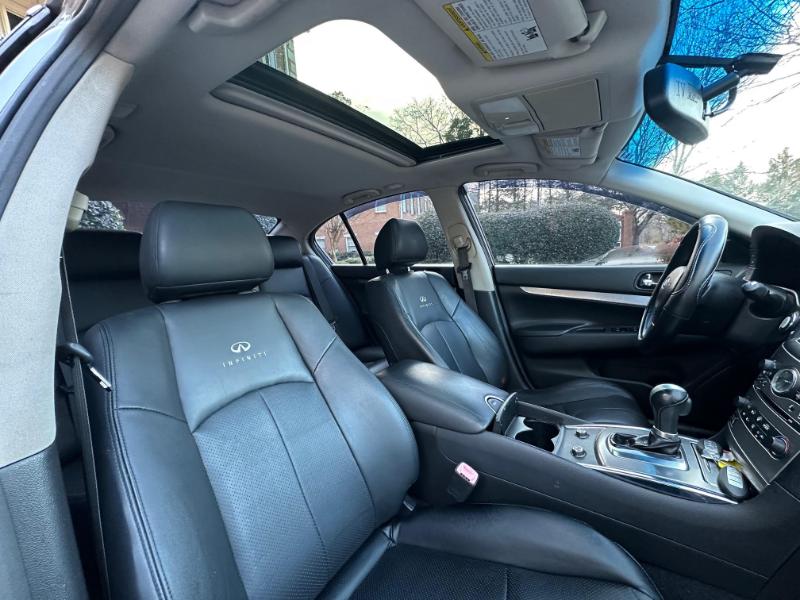 Infiniti G37 Sedan 4dr Journey RWD 2013