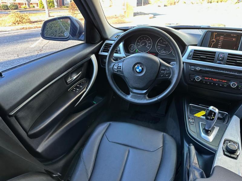 BMW 3-Series 328i Sedan 2013