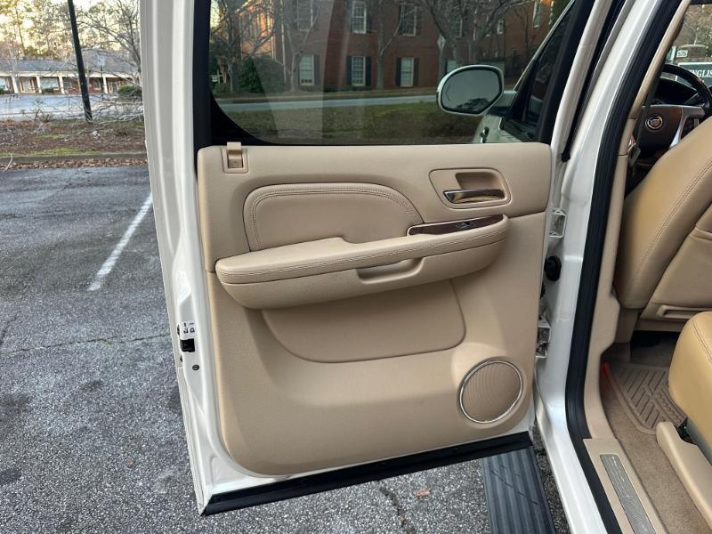 Cadillac Escalade EXT Premium 2011