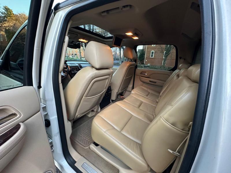 Cadillac Escalade EXT Premium 2011