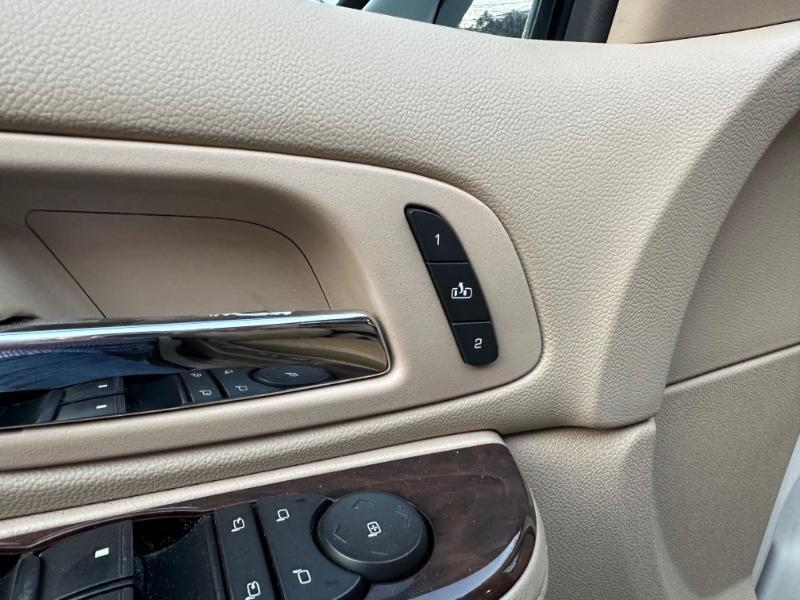 Cadillac Escalade EXT Premium 2011