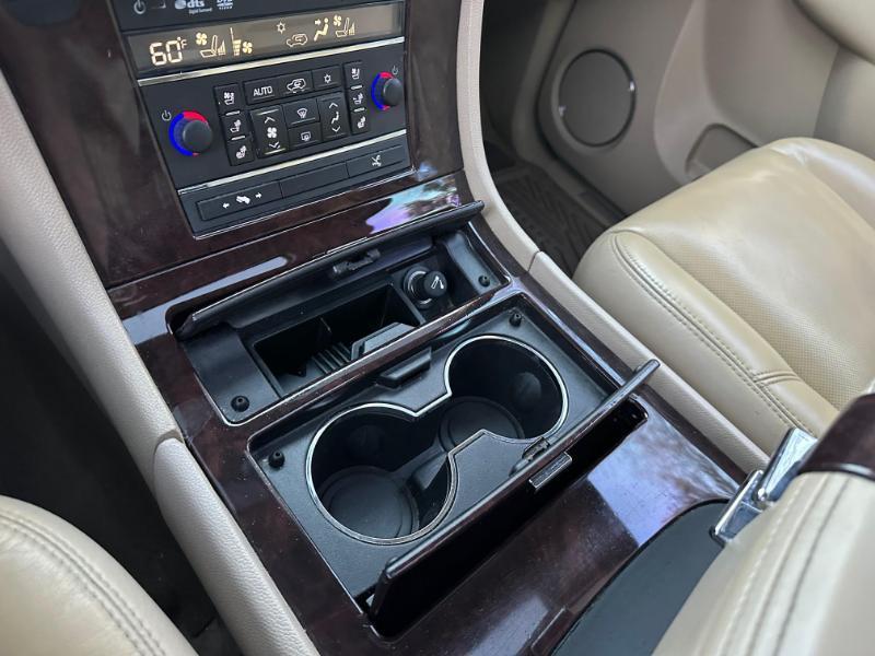 Cadillac Escalade EXT Premium 2011