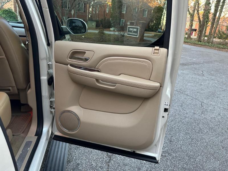 Cadillac Escalade EXT Premium 2011