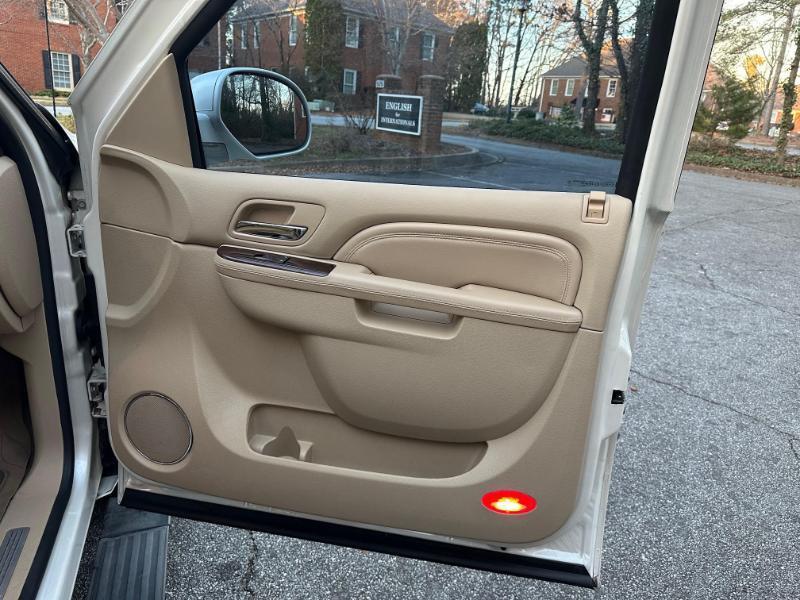 Cadillac Escalade EXT Premium 2011