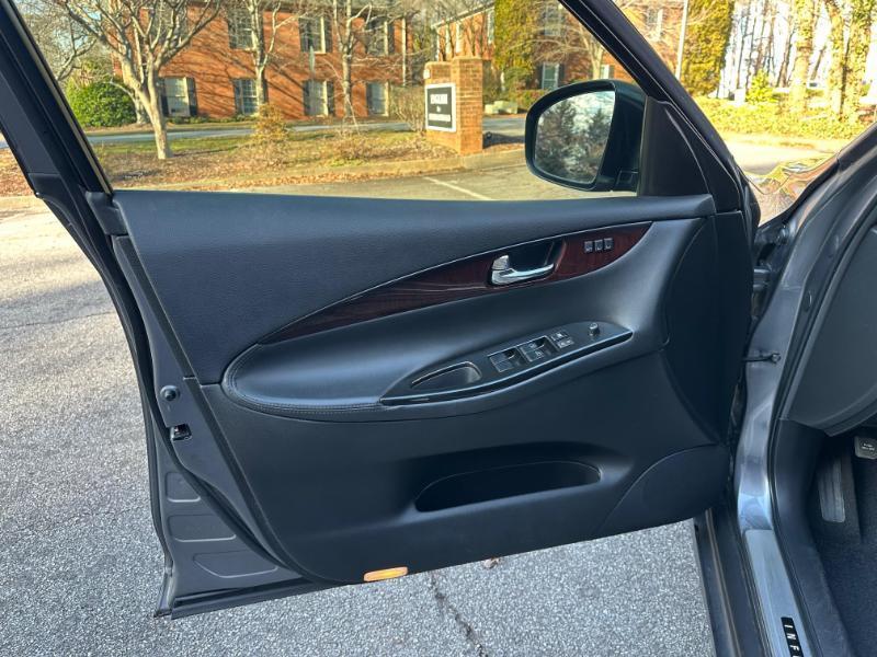 Infiniti QX50 Base RWD 2015