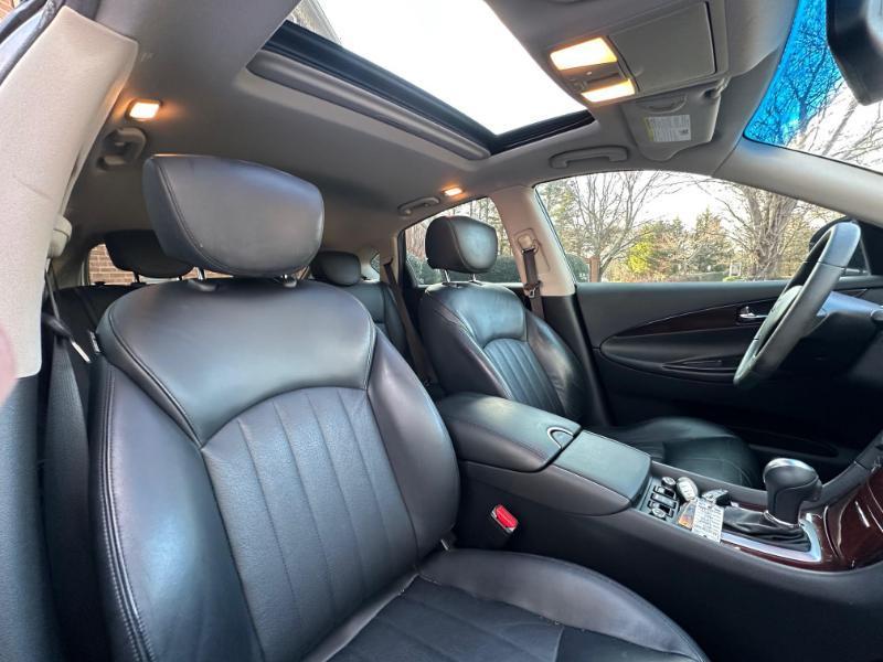 Infiniti QX50 Base RWD 2015