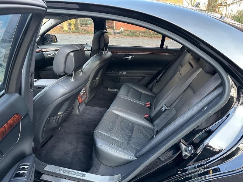 Mercedes-Benz S-Class S550 2010