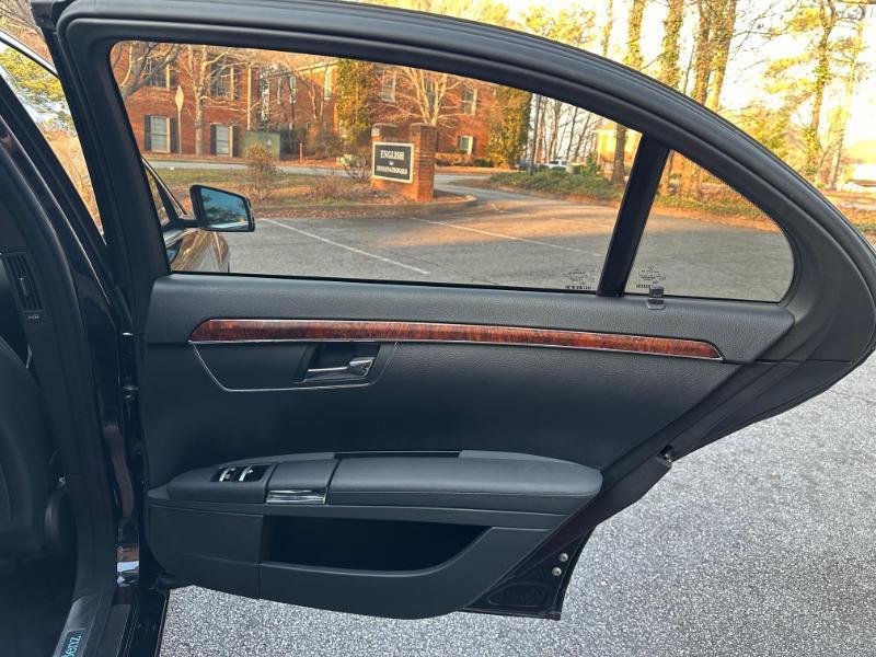 Mercedes-Benz S-Class S550 2010