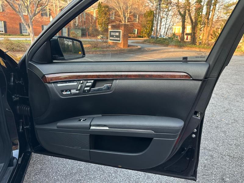Mercedes-Benz S-Class S550 2010