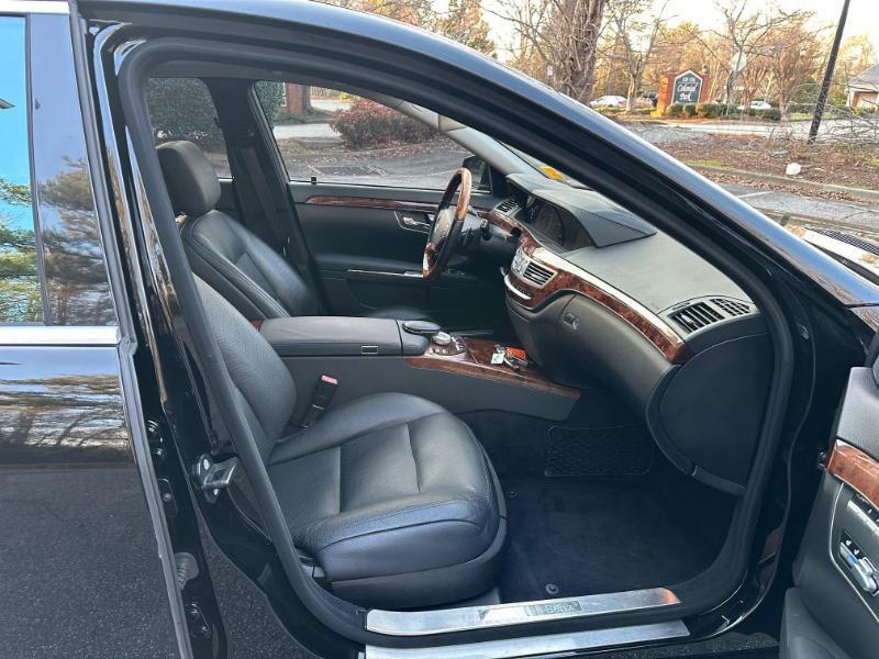 Mercedes-Benz S-Class S550 2010