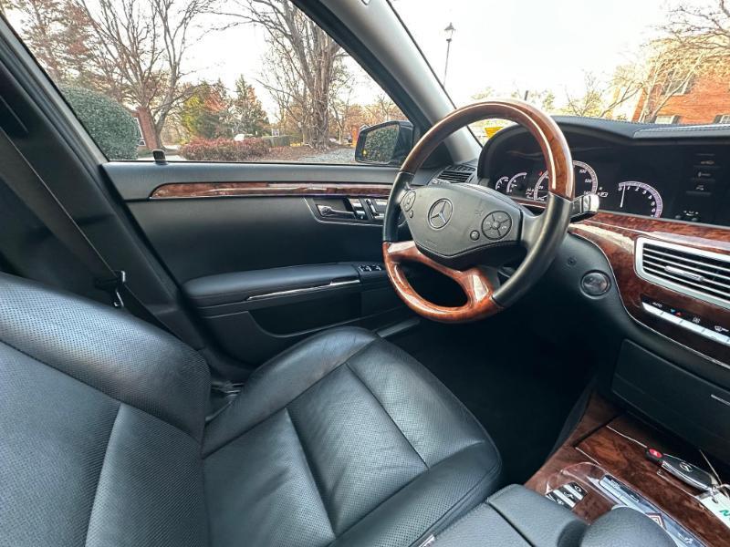 Mercedes-Benz S-Class S550 2010