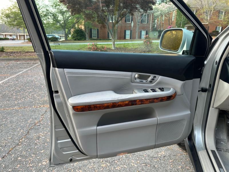 Lexus RX 330 FWD 2006