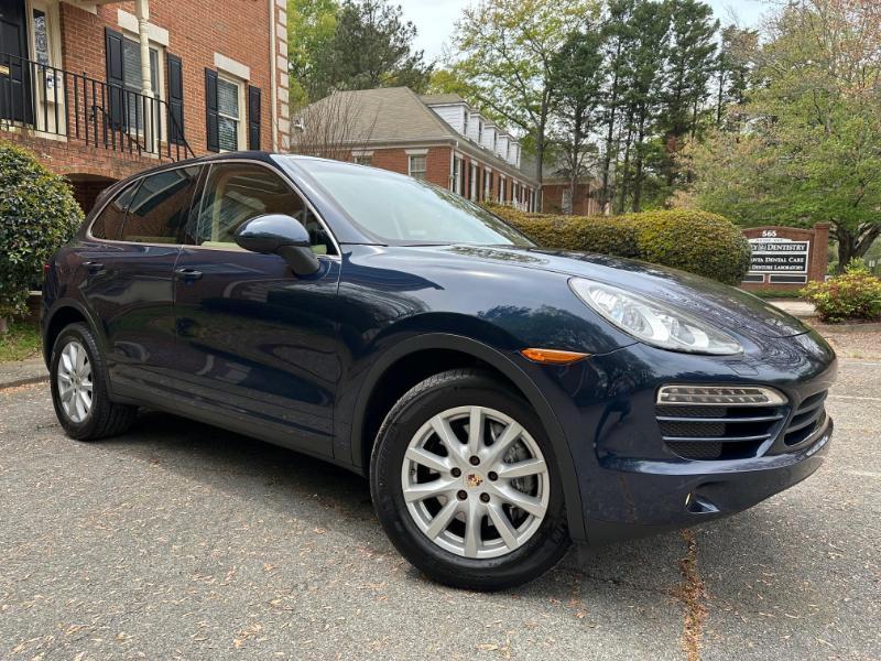Porsche Cayenne Base 2011